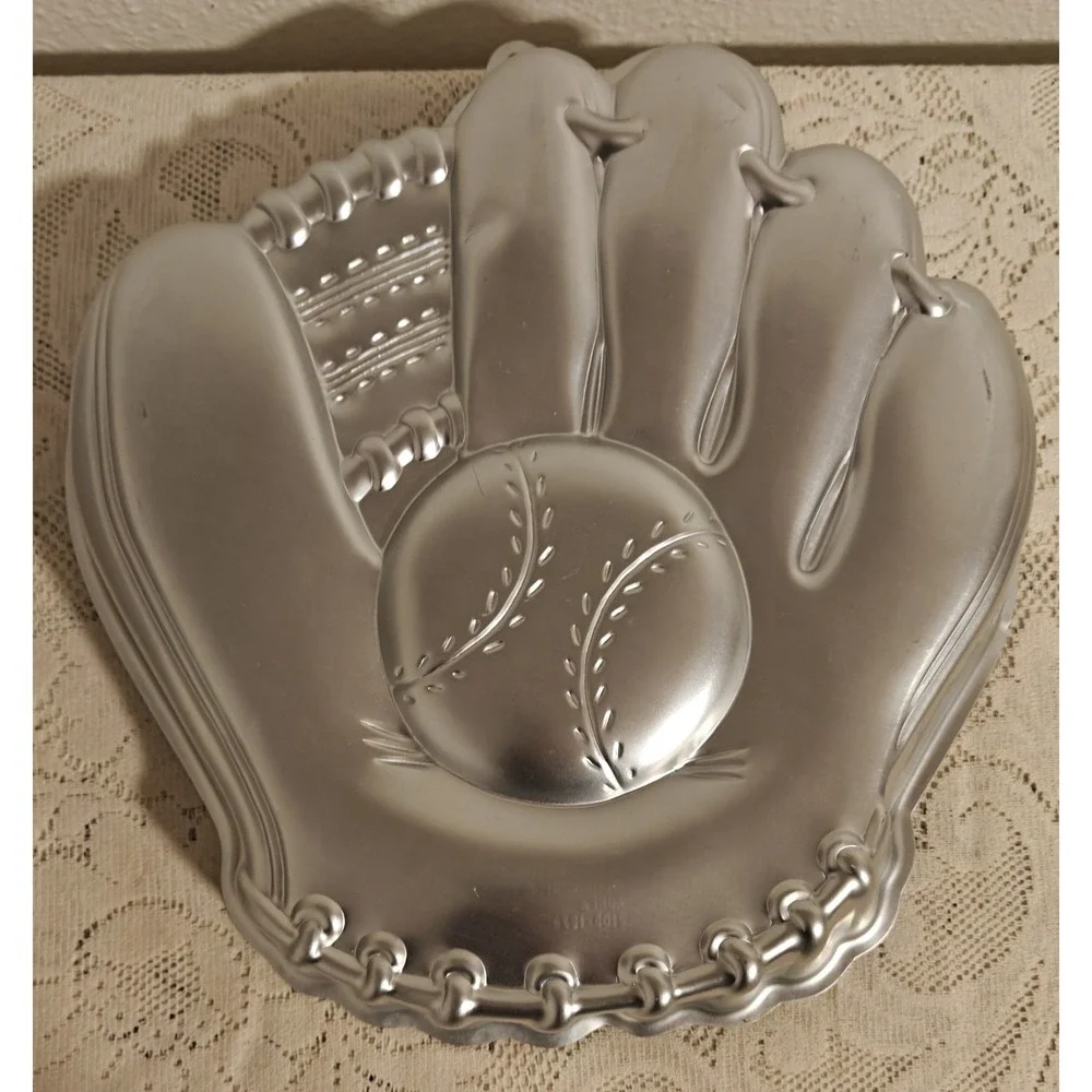 Wilton Vintage 1987 Baseball Glove Mitt Cake Pan - Novelty Metal Baking Tin